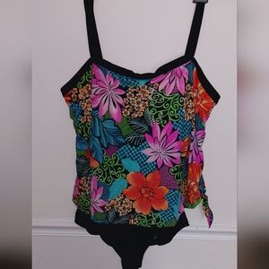 🧜‍♀️MAXINE OF HOLLYWOOD Ladies plus size faux tankini bathing suit